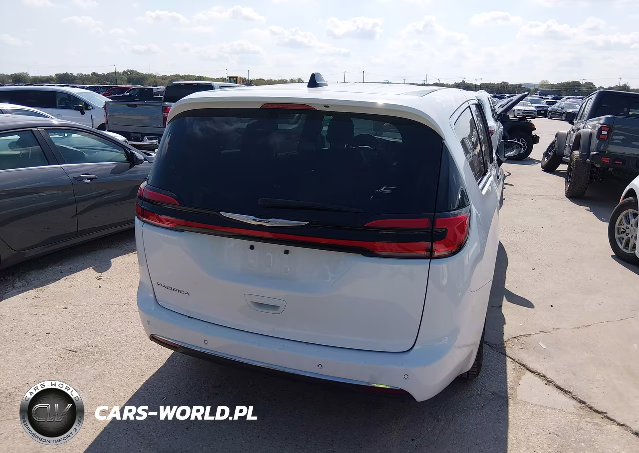 2025 Chrysler Pacifica Select VIN:2C4RC1BG0SR513725 - 16