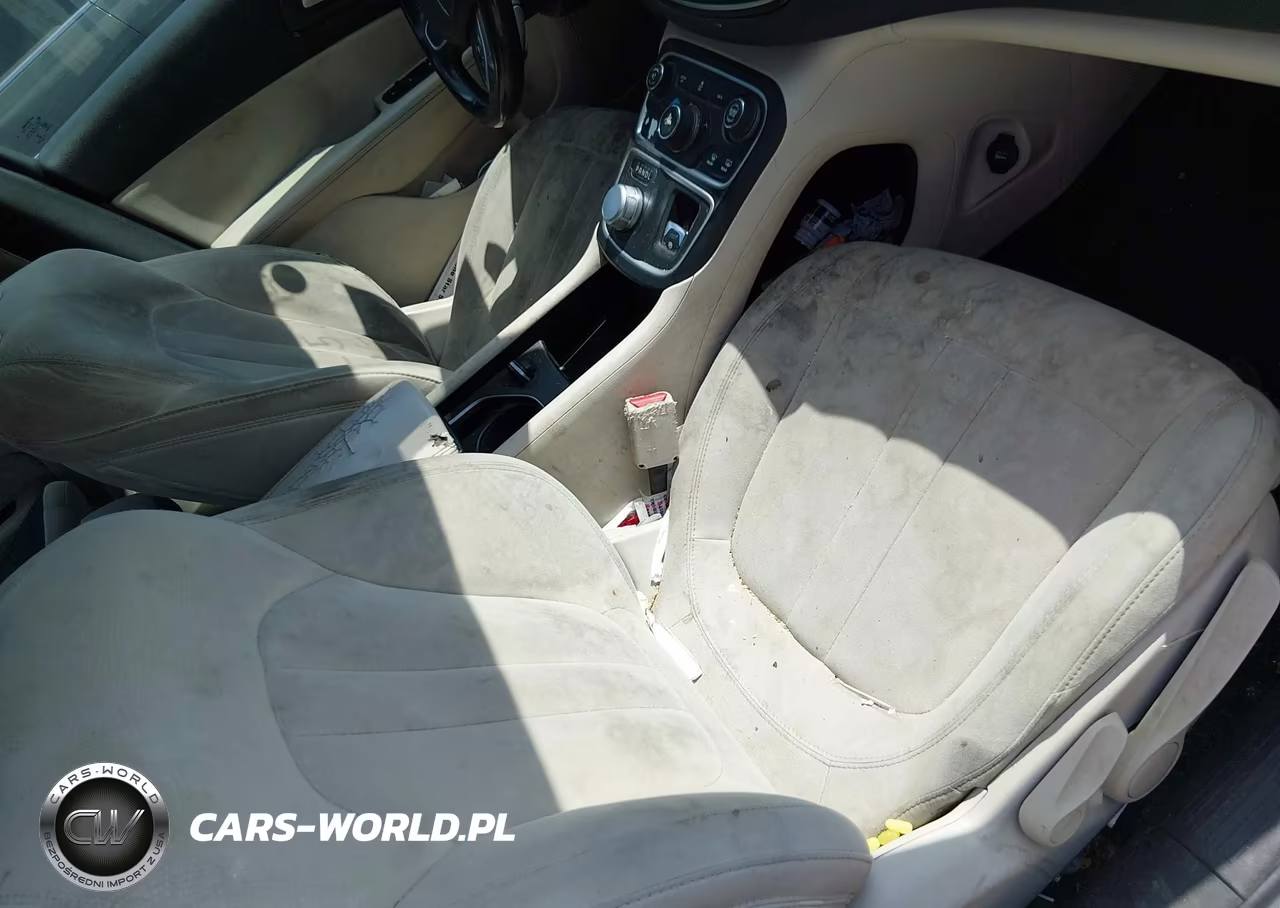 2016 Chrysler 200 Limited VIN:1C3CCCAB0GN136684 - 5