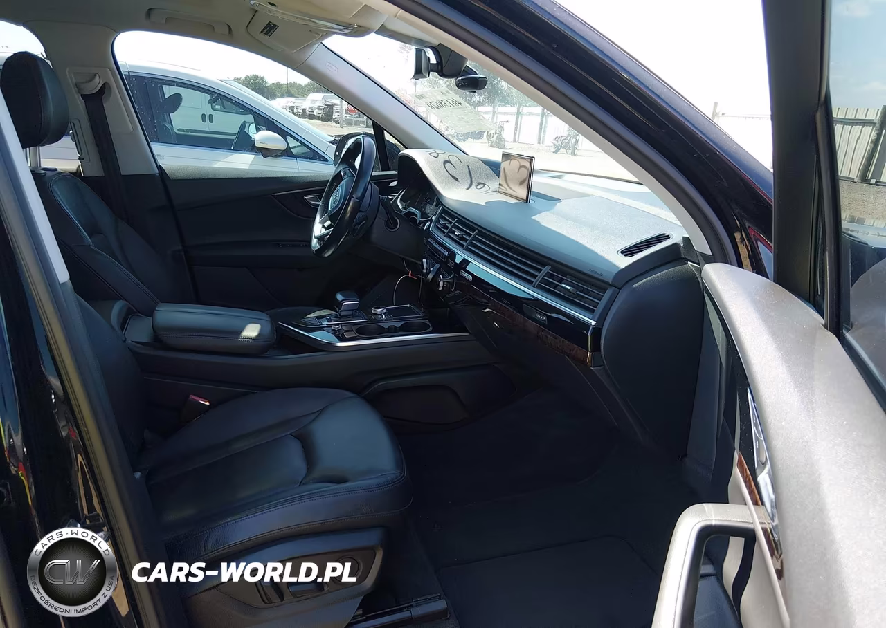 2017 Audi Q7 3.0T Premium VIN:WA1AAAF74HD028250 - 5