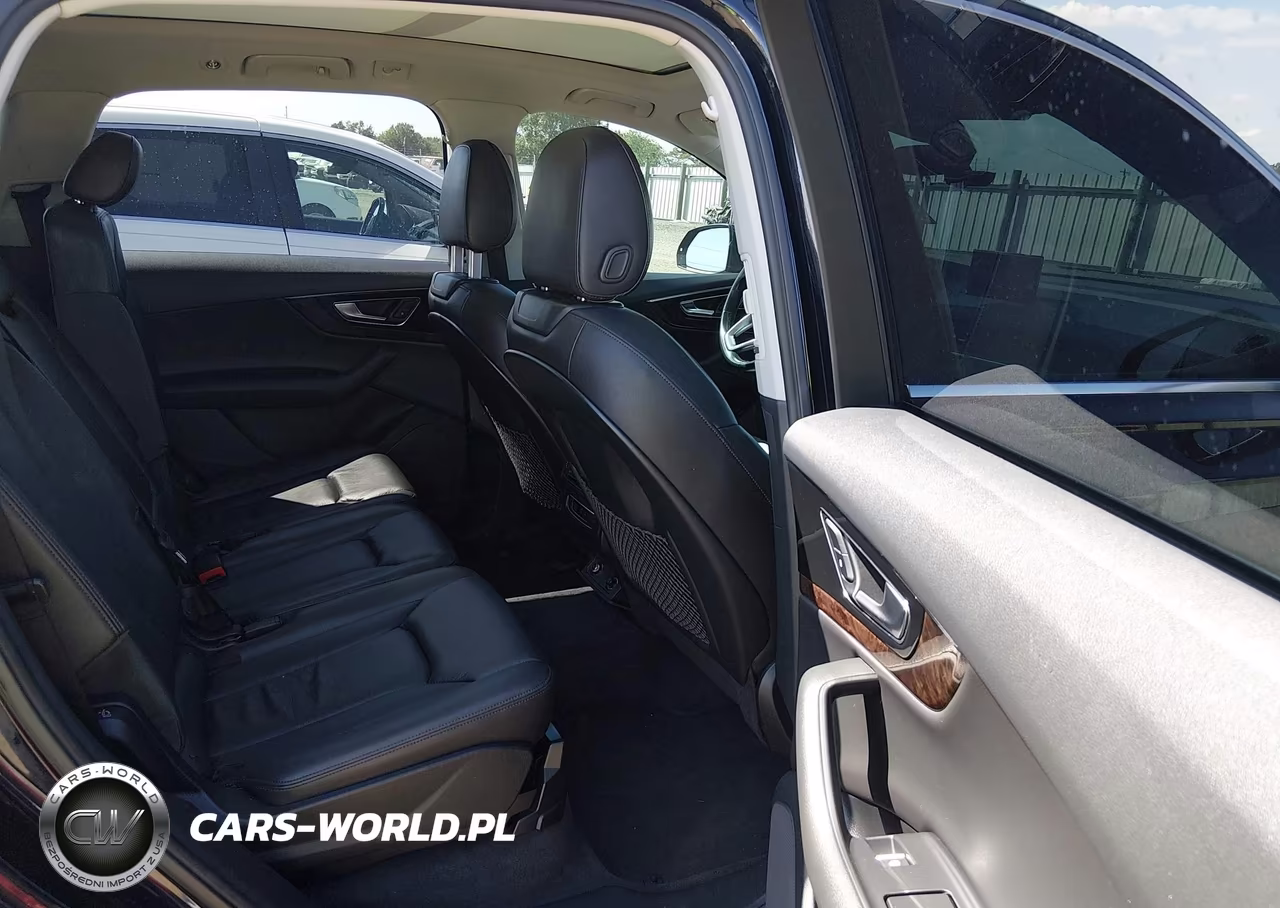 2017 Audi Q7 3.0T Premium VIN:WA1AAAF74HD028250 - 8