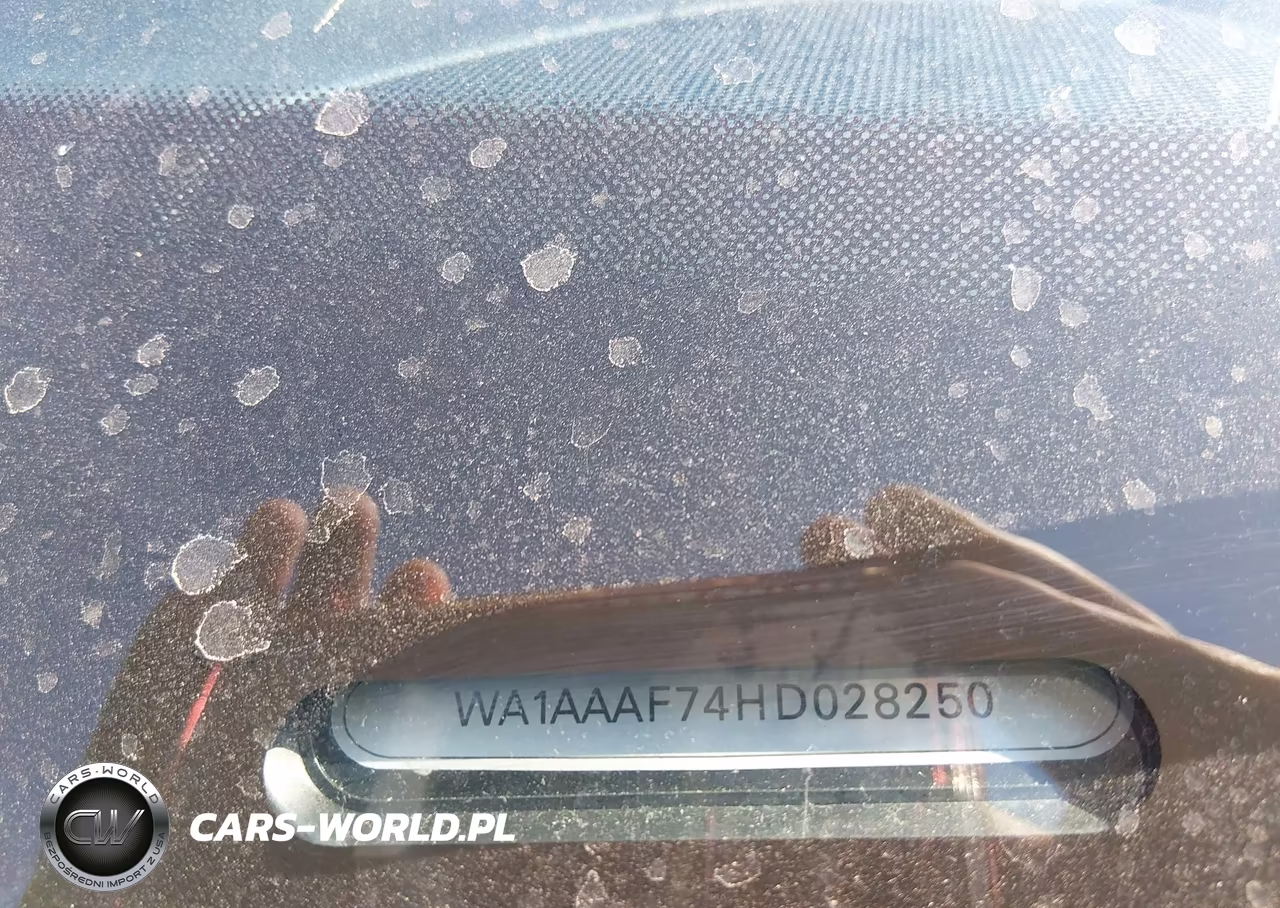 2017 Audi Q7 3.0T Premium VIN:WA1AAAF74HD028250 - 9