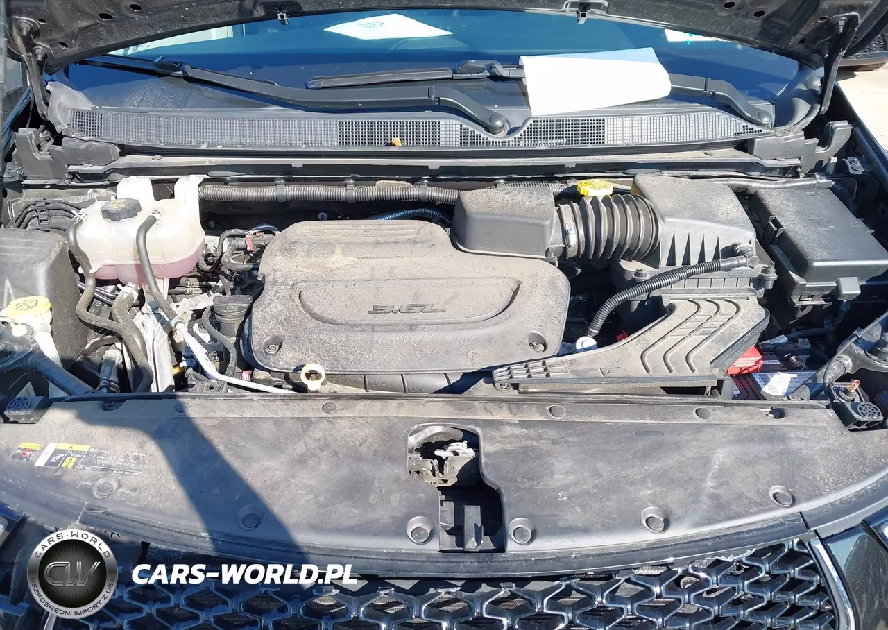 2024 Chrysler Pacifica Touring L VIN:2C4RC1BG7RR101876 - 10