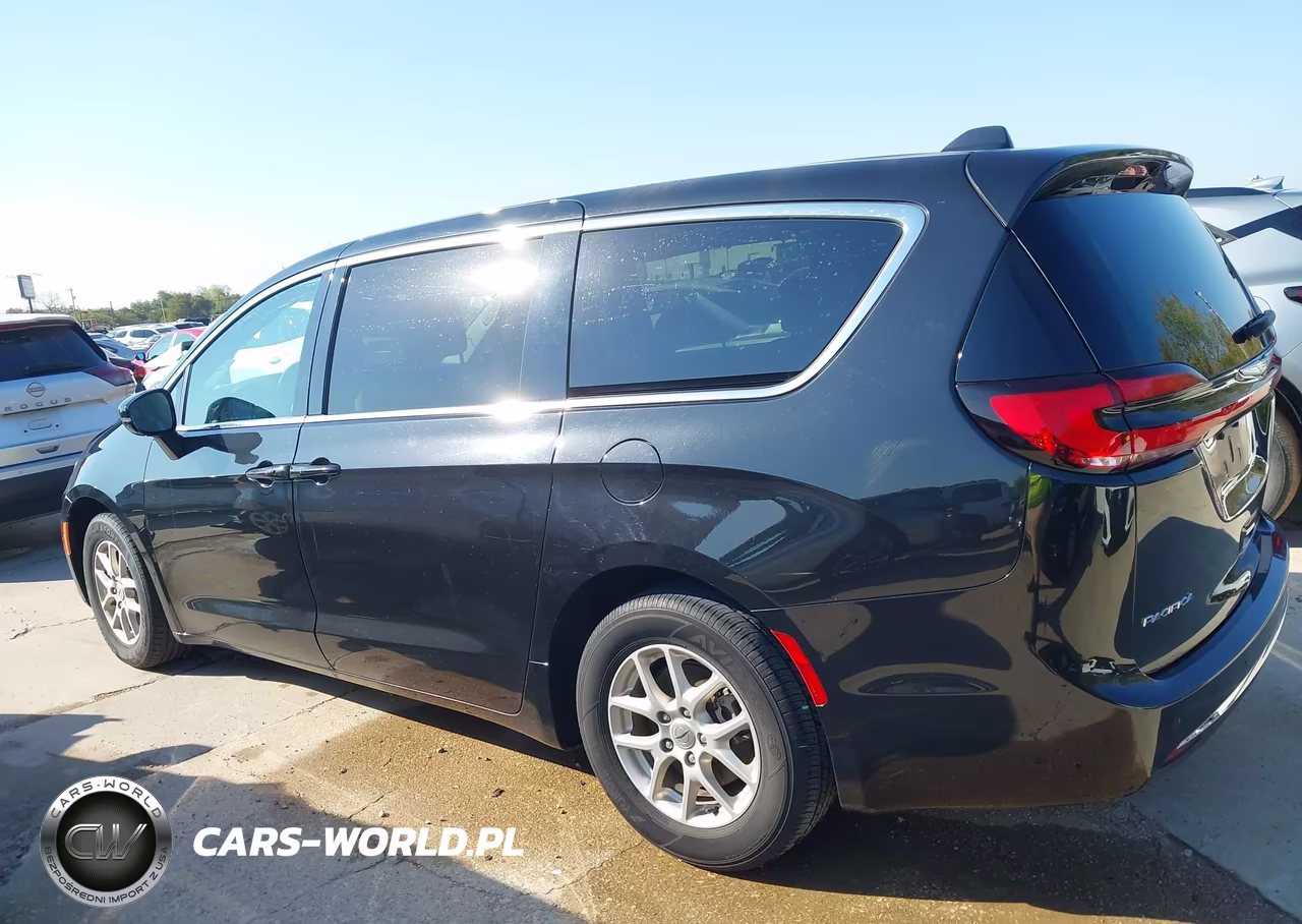 2024 Chrysler Pacifica Touring L VIN:2C4RC1BG7RR101876 - 14