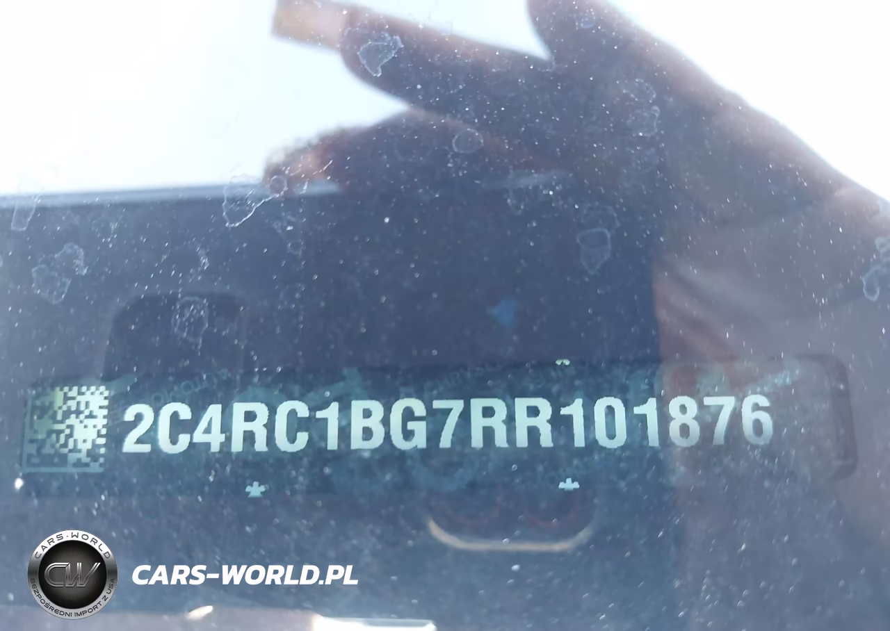 2024 Chrysler Pacifica Touring L VIN:2C4RC1BG7RR101876 - 9