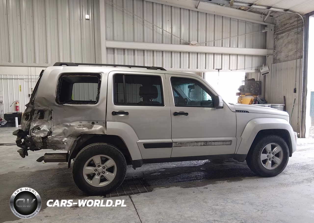 2011 Jeep Liberty Sport VIN:1J4PN2GK6BW586605 - 14