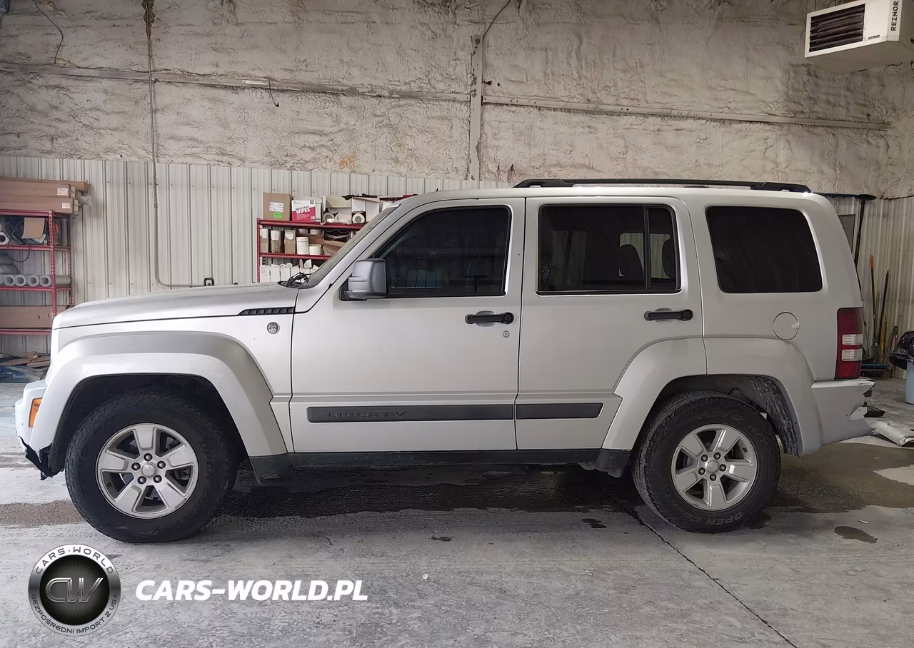 2011 Jeep Liberty Sport VIN:1J4PN2GK6BW586605 - 15
