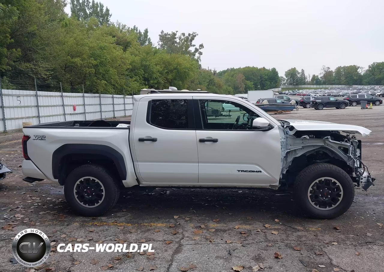 2025 Toyota Tacoma Trd Off Road VIN:3TMLB5JN9SM123987 - 13