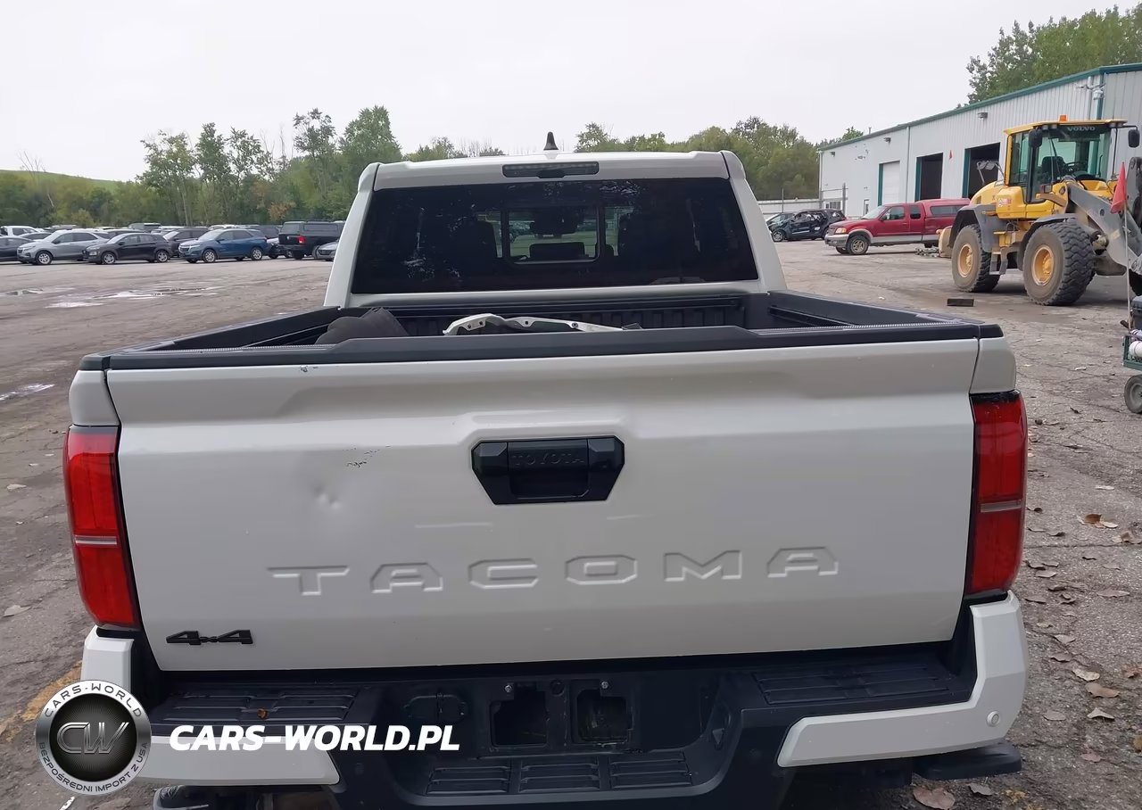 2025 Toyota Tacoma Trd Off Road VIN:3TMLB5JN9SM123987 - 16