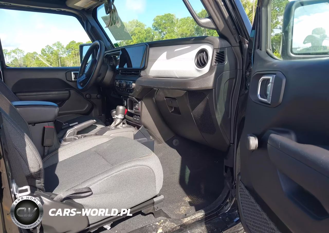 2024 Jeep Wrangler 2-Door Sport 4X4 VIN:1C4PJXAGXRW332084 - 5