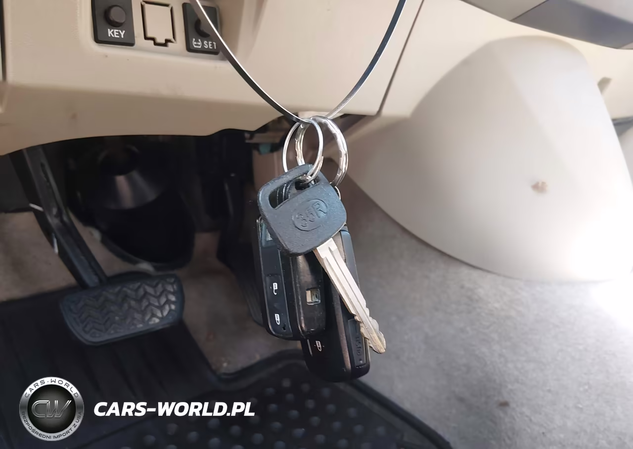 2007 Toyota Prius VIN:JTDKB20U077597704 - 11