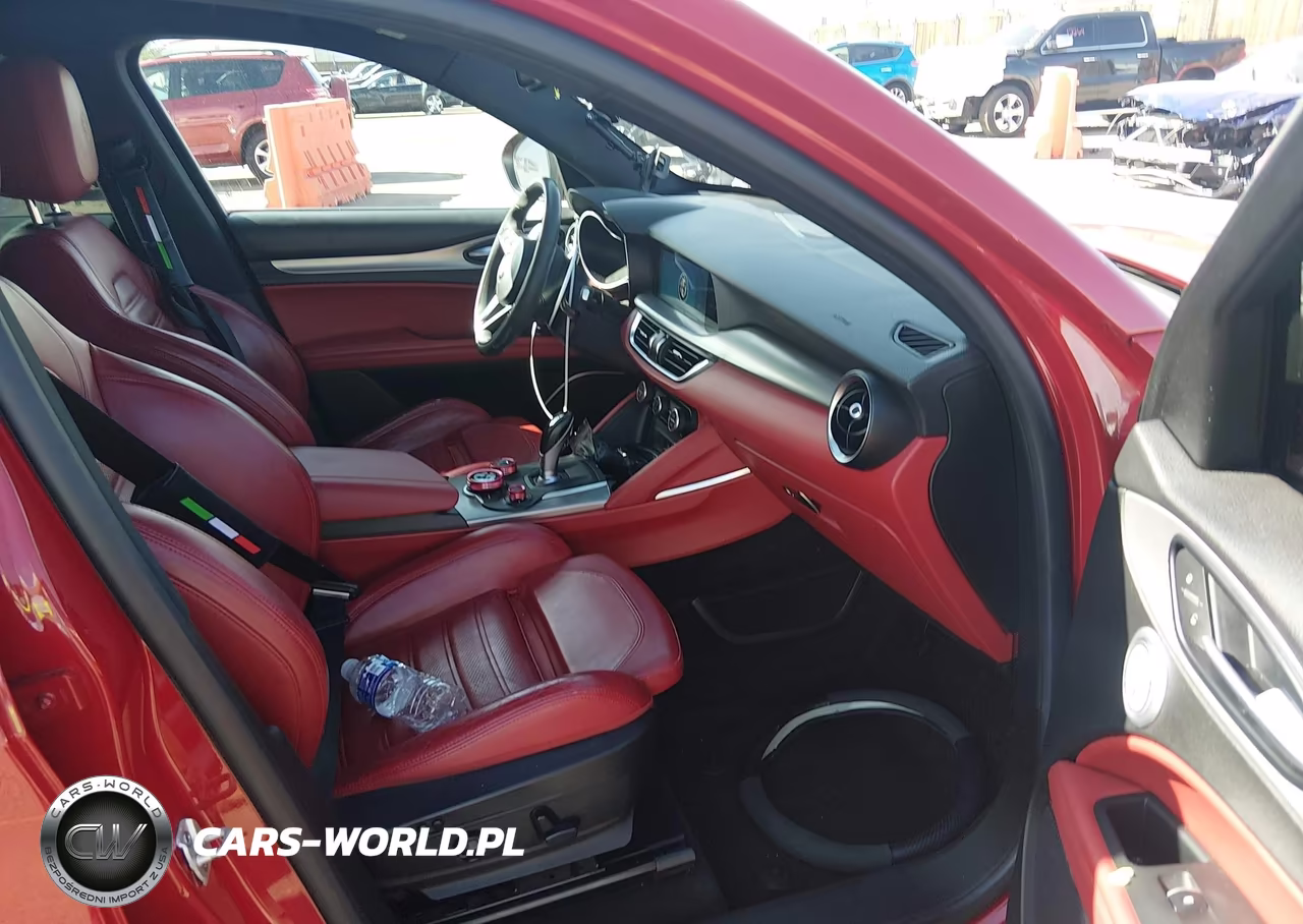 2018 Alfa Romeo Stelvio Ti Sport Awd VIN:ZASFAKNN8J7B90296 - 5