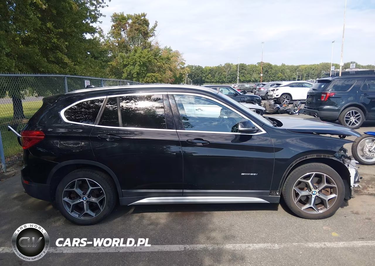 2018 BMW X1 Sdrive28I VIN:WBXHU7C3XJ5H44513 - 13