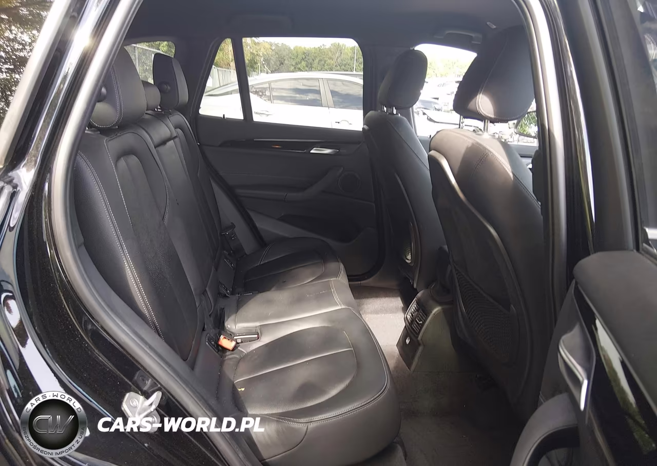2018 BMW X1 Sdrive28I VIN:WBXHU7C3XJ5H44513 - 8