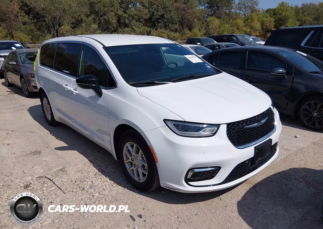 2026 Chrysler Pacifica Select