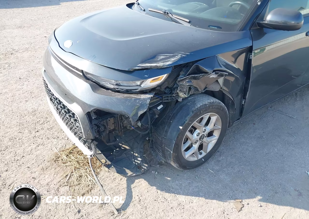 2020 Kia Soul S VIN:KNDJ23AU5L7002548 - 6