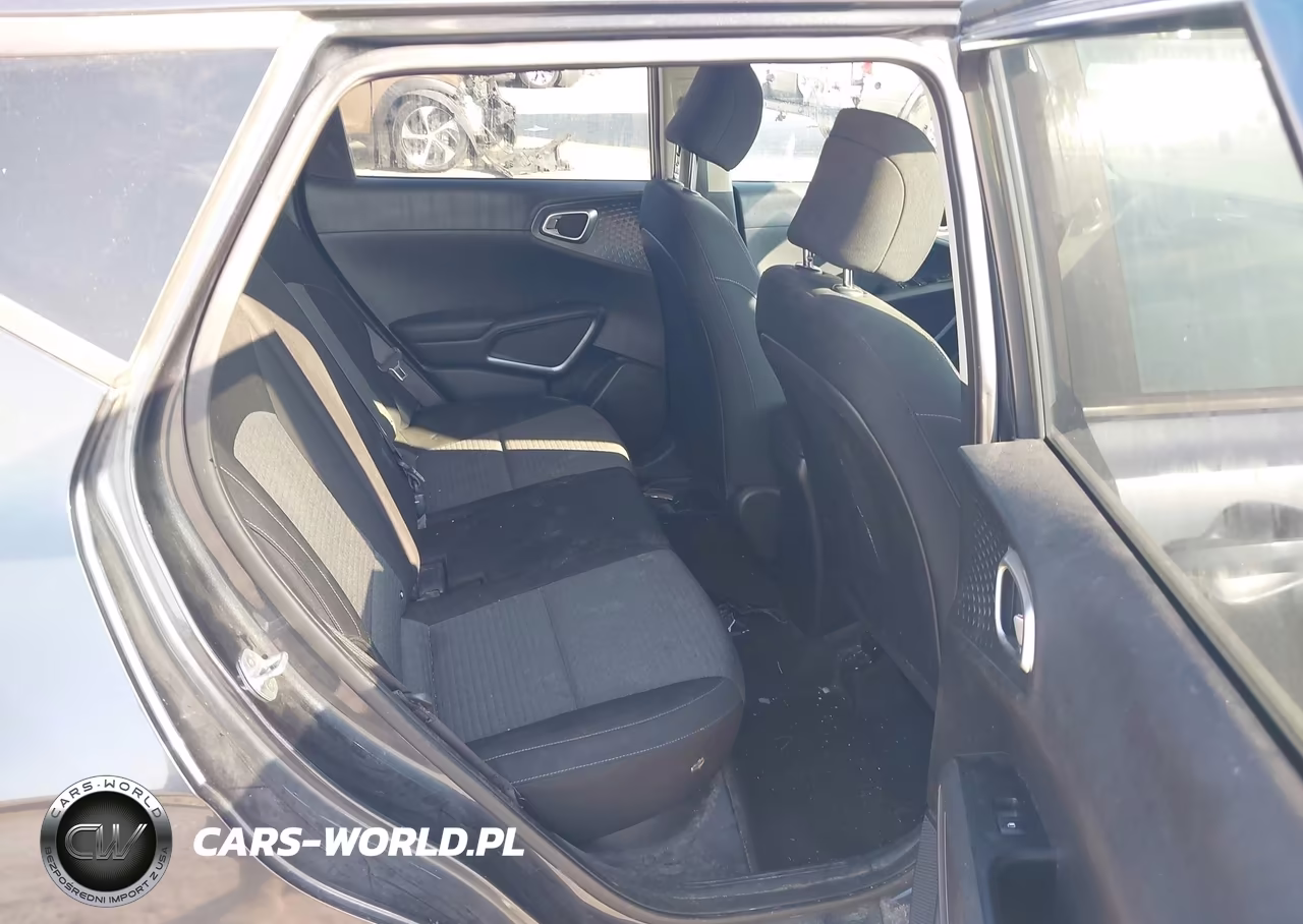 2020 Kia Soul S VIN:KNDJ23AU5L7002548 - 8