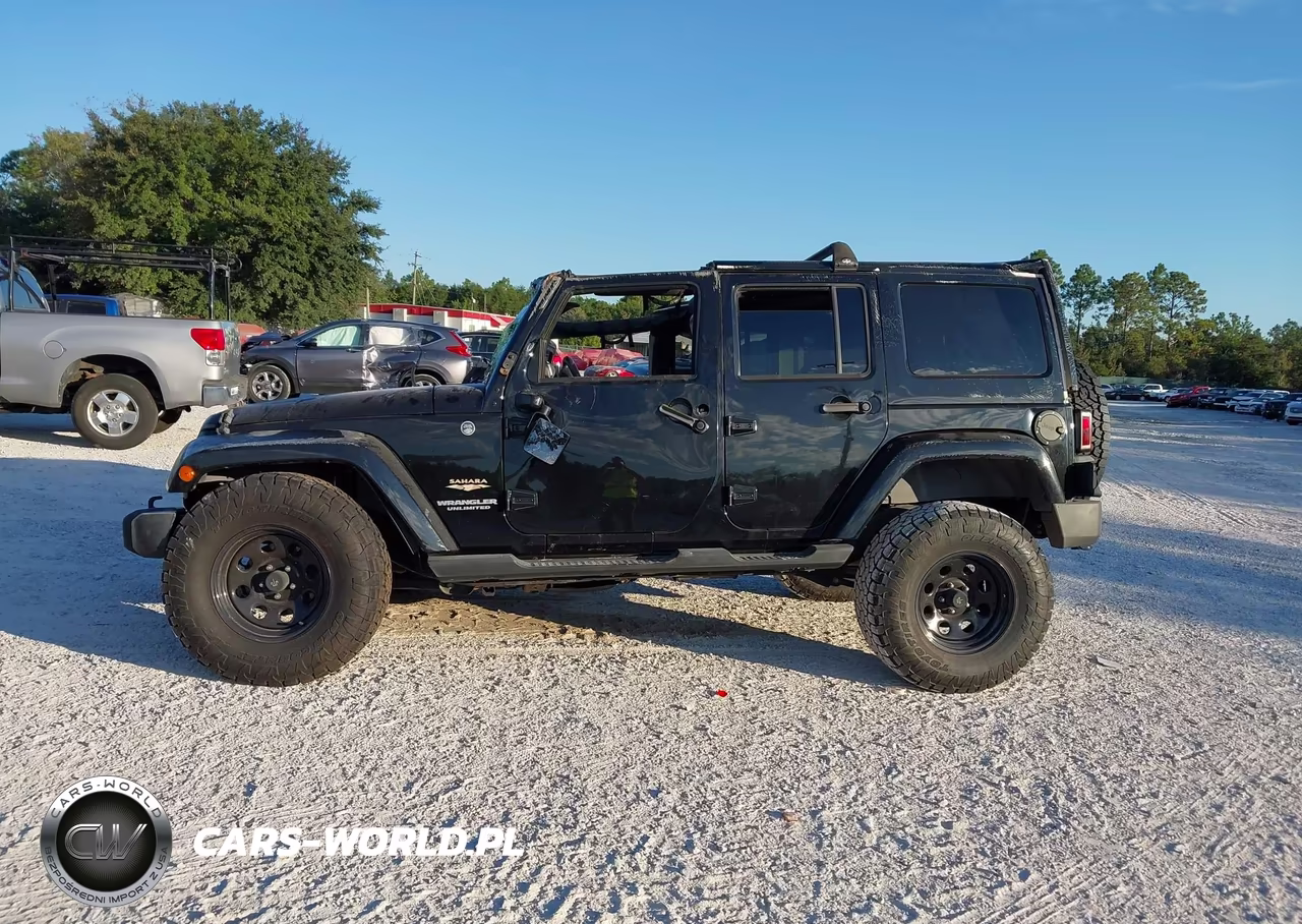 2013 Jeep Wrangler Unlimited Sahara VIN:1C4BJWEG6DL536759 - 15