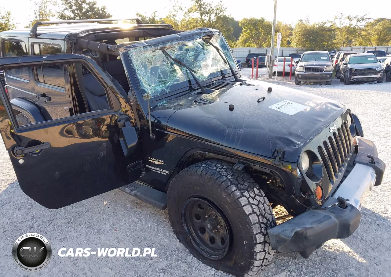 2013 Jeep Wrangler Unlimited Sahara VIN:1C4BJWEG6DL536759 - 6