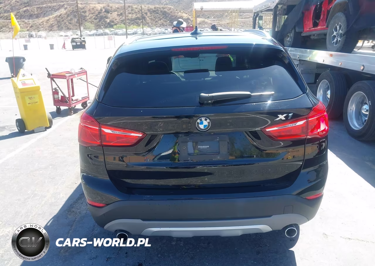 2018 BMW X1 Sdrive28I VIN:WBXHU7C31J5H41922 - 16
