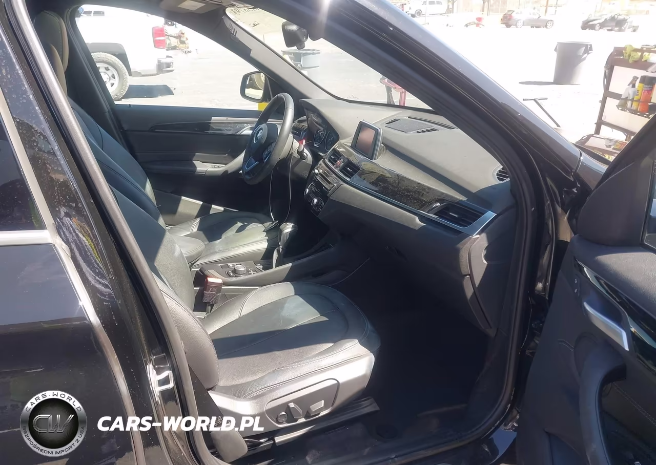 2018 BMW X1 Sdrive28I VIN:WBXHU7C31J5H41922 - 5