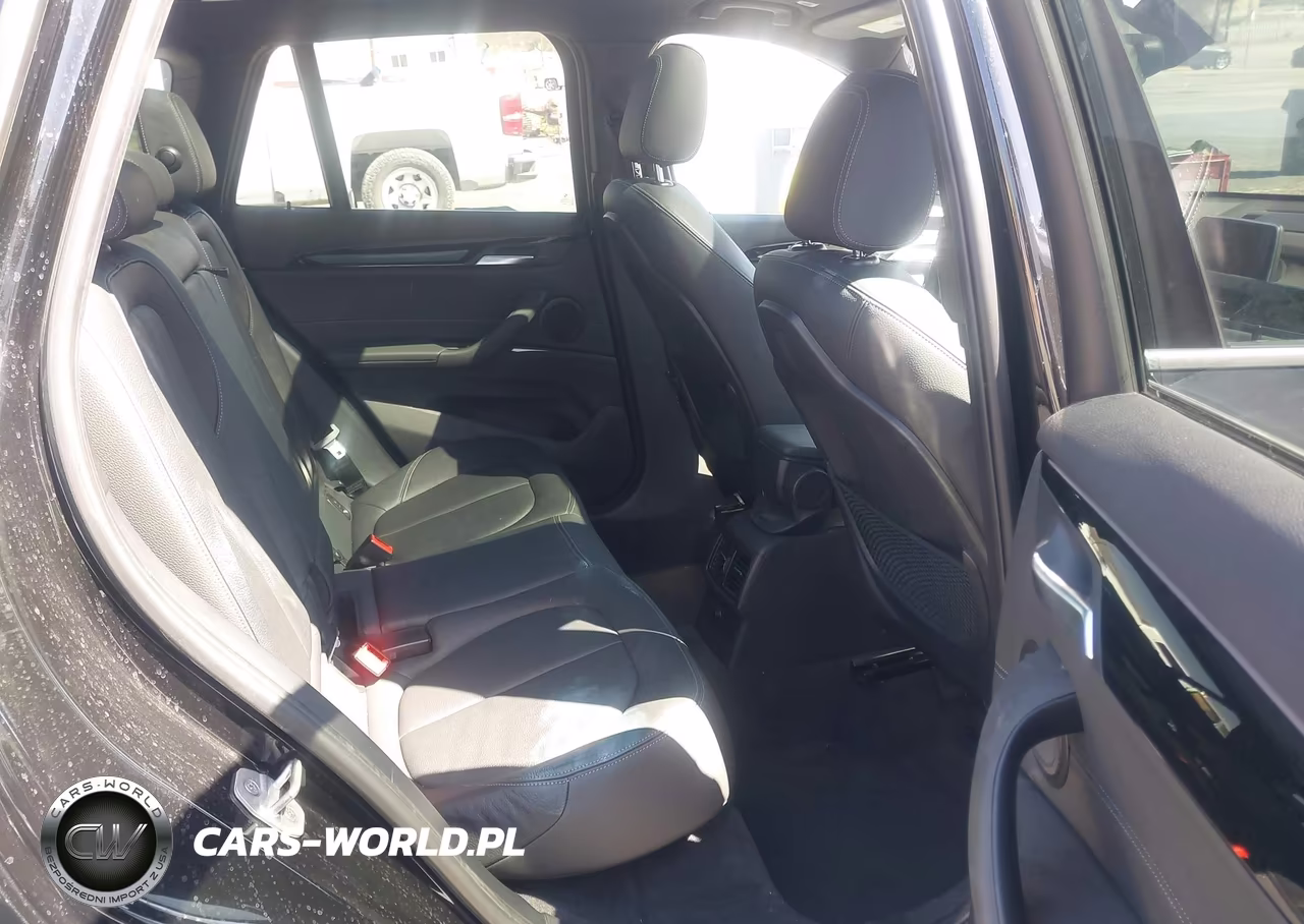 2018 BMW X1 Sdrive28I VIN:WBXHU7C31J5H41922 - 8