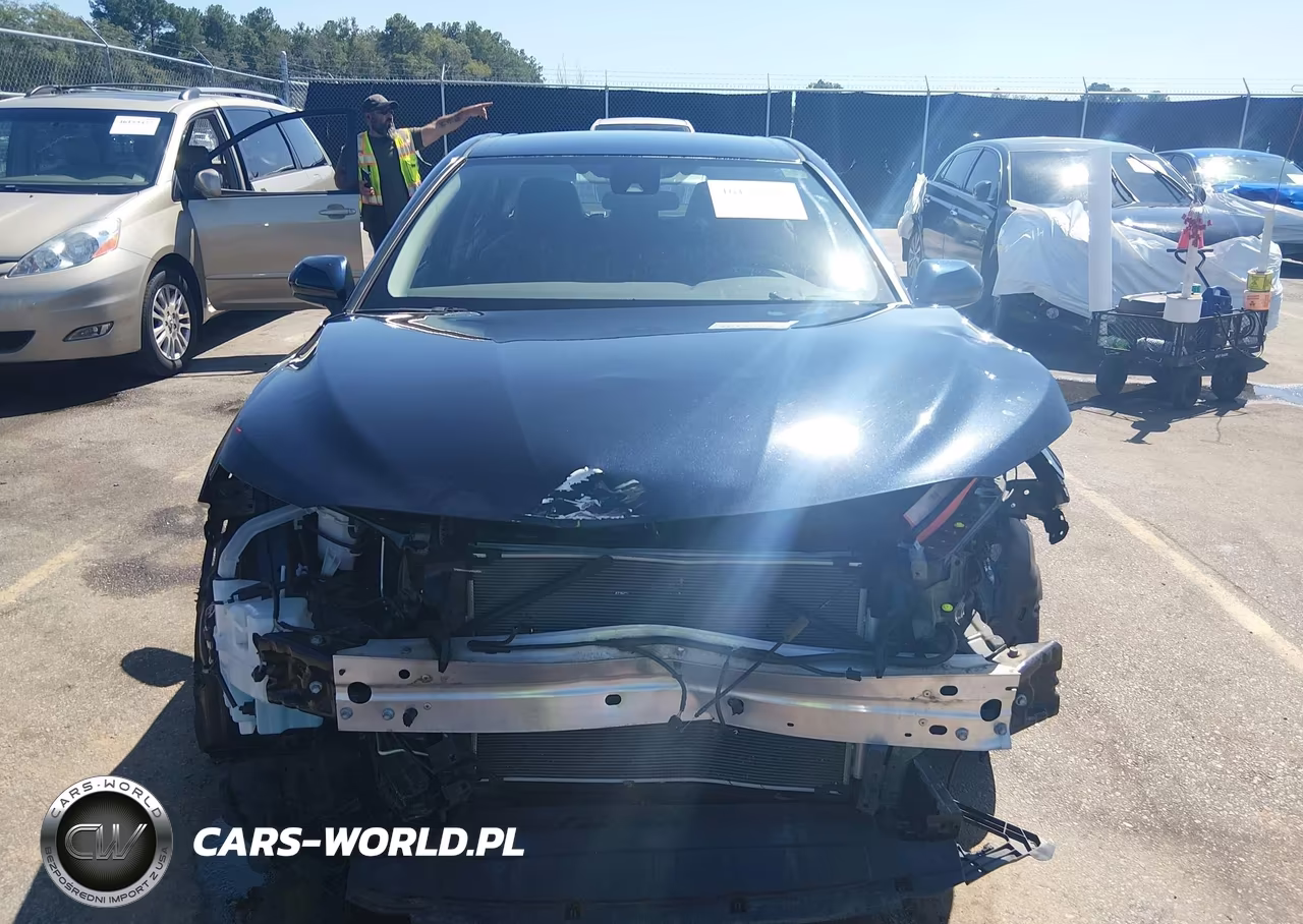 2020 Toyota Camry Se VIN:4T1G11AK7LU390038 - 13