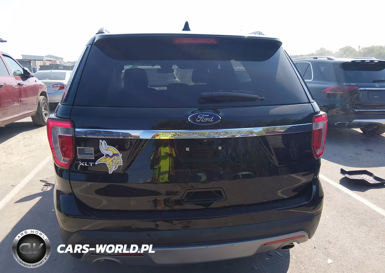 2017 Ford Explorer Xlt VIN:1FM5K7D83HGA37759 - 15