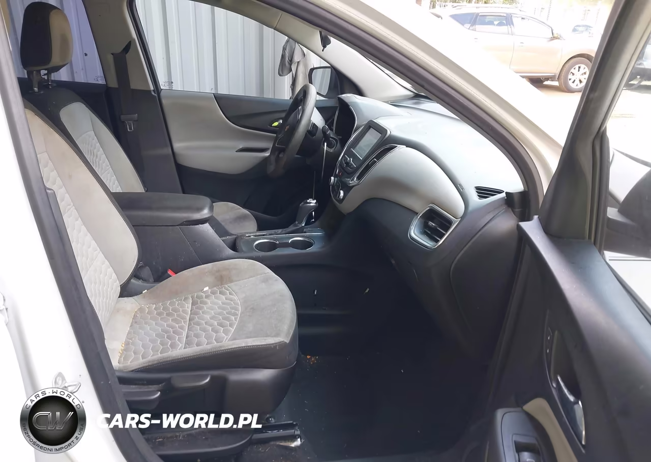 2018 Chevrolet Equinox Ls VIN:3GNAXHEV1JS571954 - 5