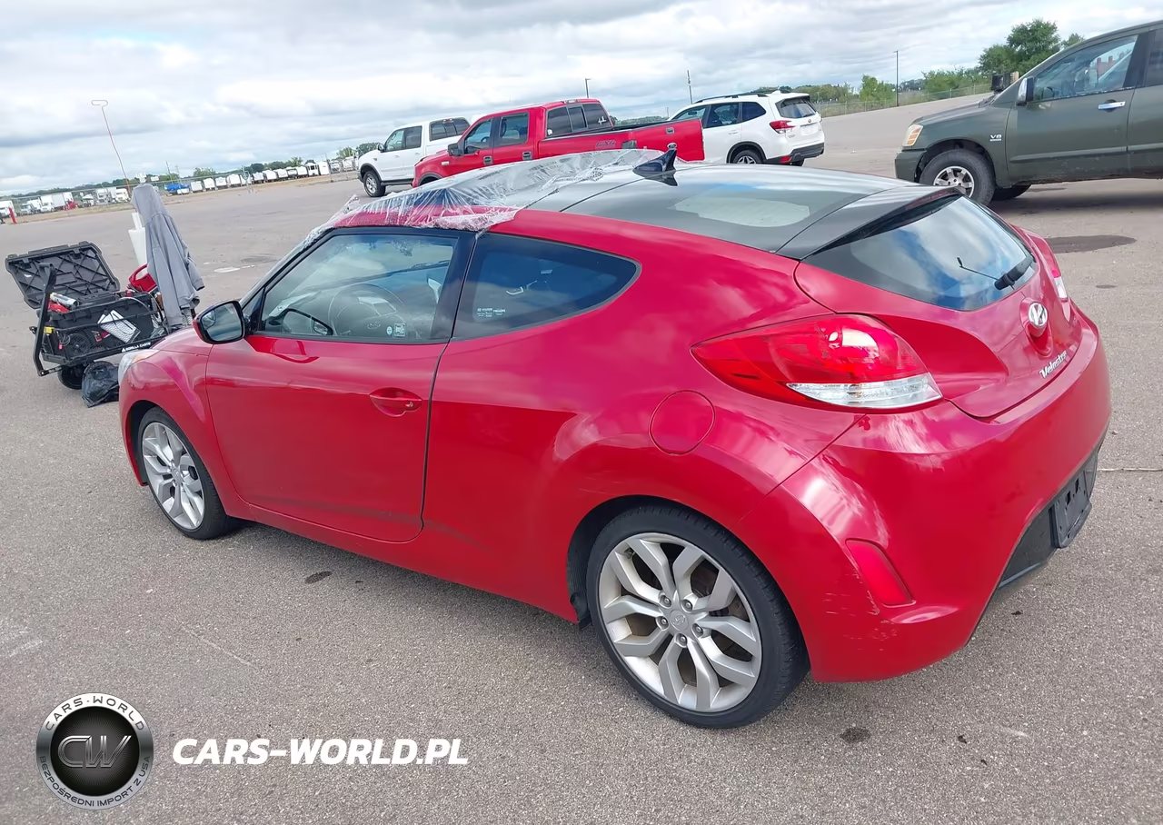 2015 Hyundai Veloster VIN:KMHTC6AD0FU238050 - 13