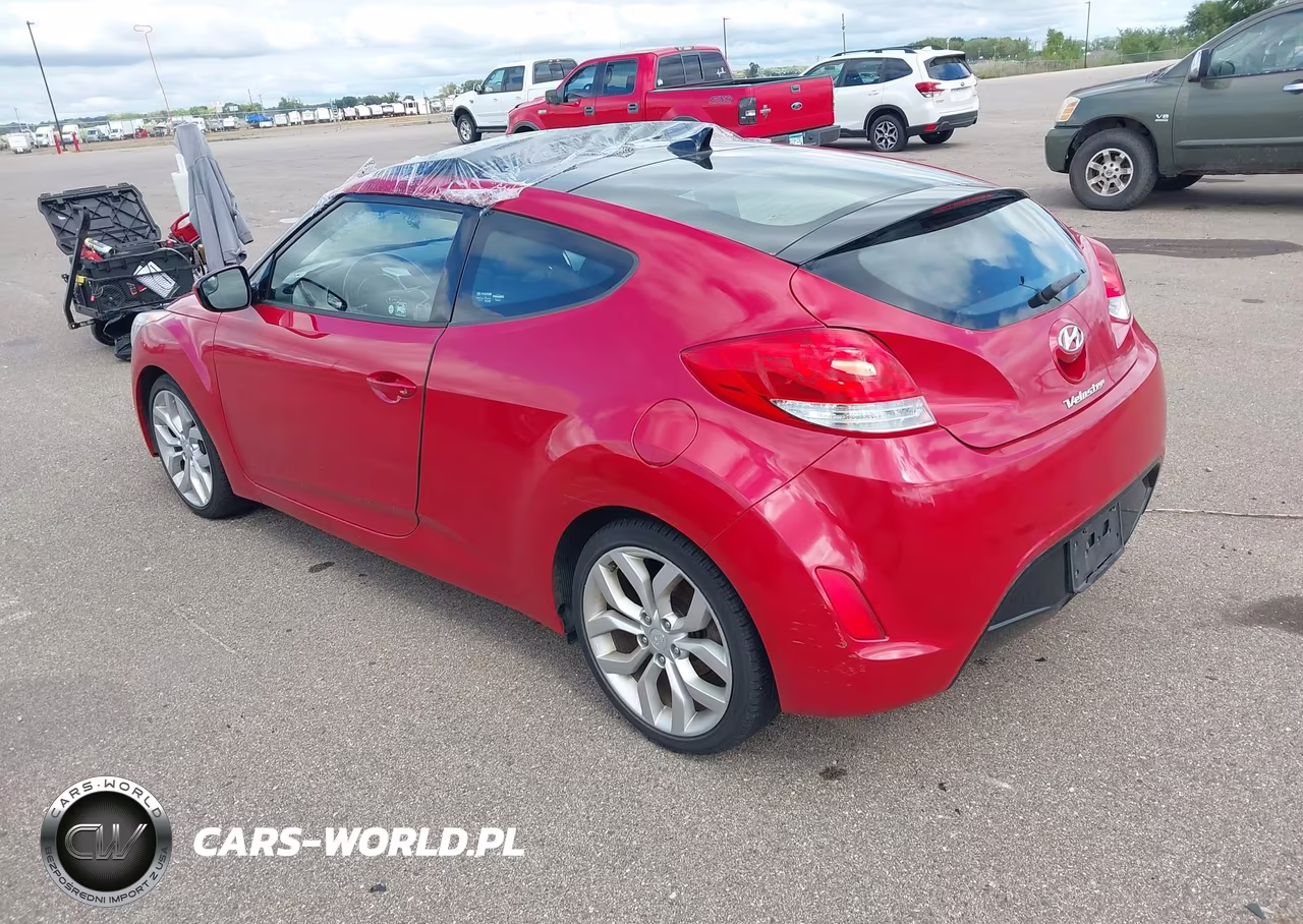 2015 Hyundai Veloster VIN:KMHTC6AD0FU238050 - 3