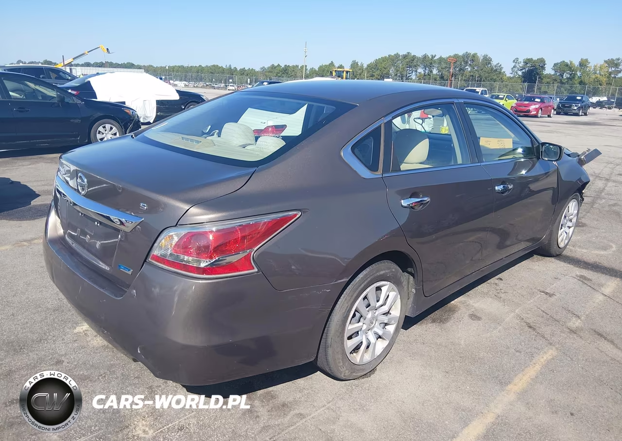 2014 Nissan Altima 2.5 S VIN:1N4AL3AP1EC315734 - 4