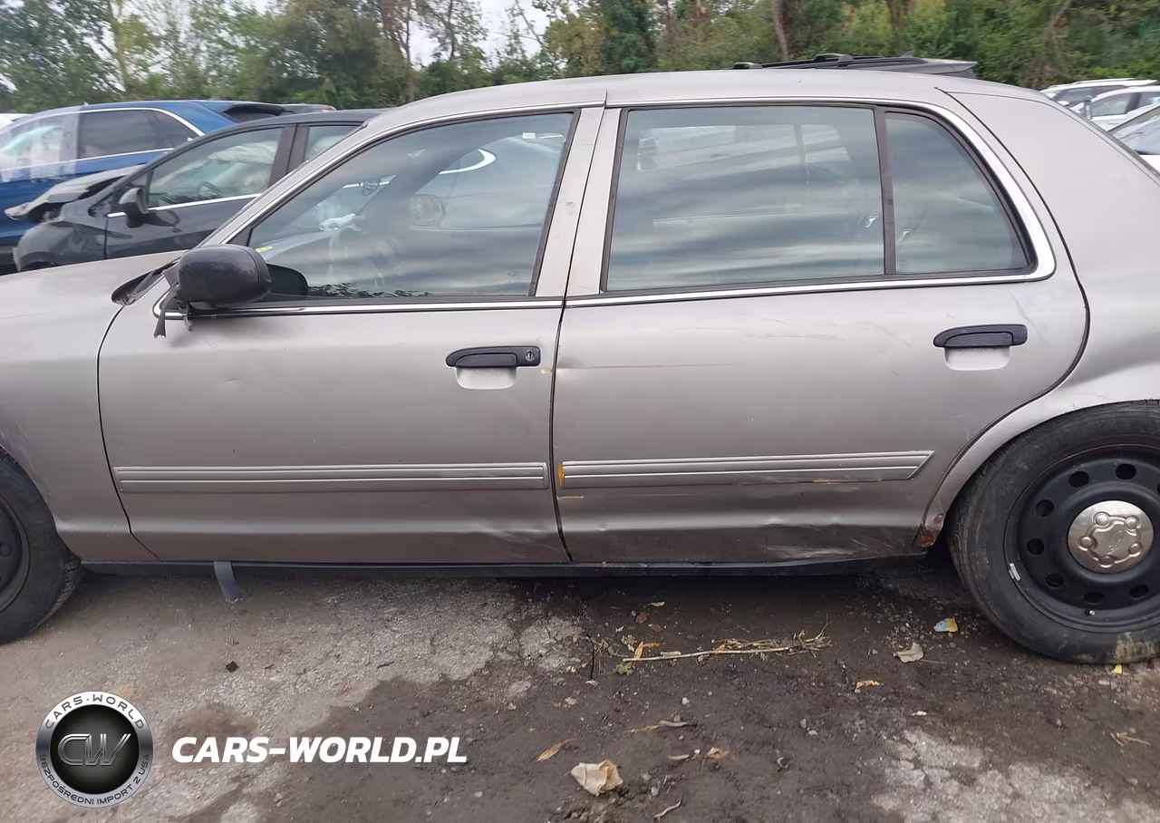 2011 Ford Crown Victoria Commercial Long Wheelbase VIN:2FABP7AV7BX159292 - 13