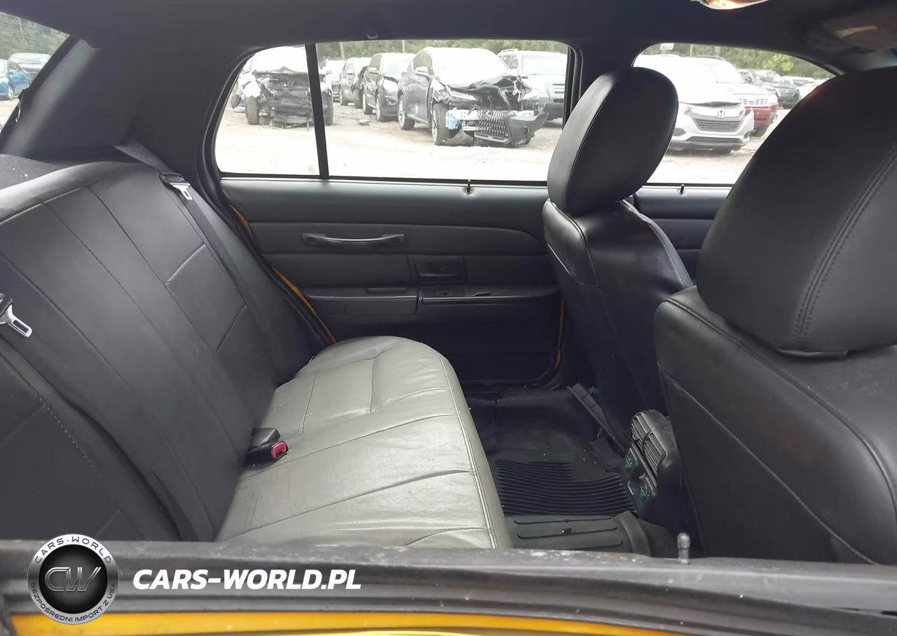 2011 Ford Crown Victoria Commercial Long Wheelbase VIN:2FABP7AV7BX159292 - 8