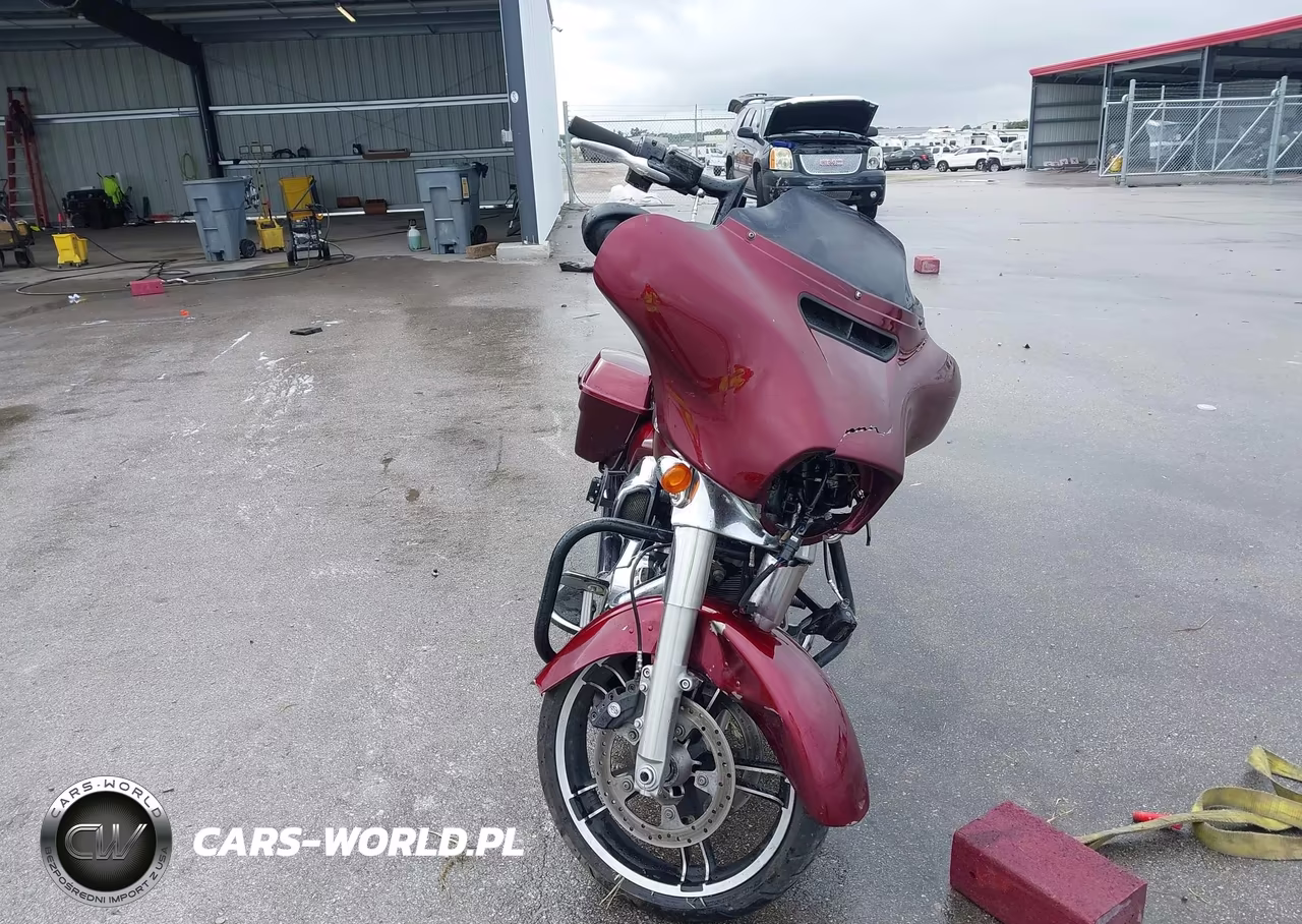 2015 Harley-Davidson Flhx Street Glide VIN:1HD1KBM15FB701805 - 5