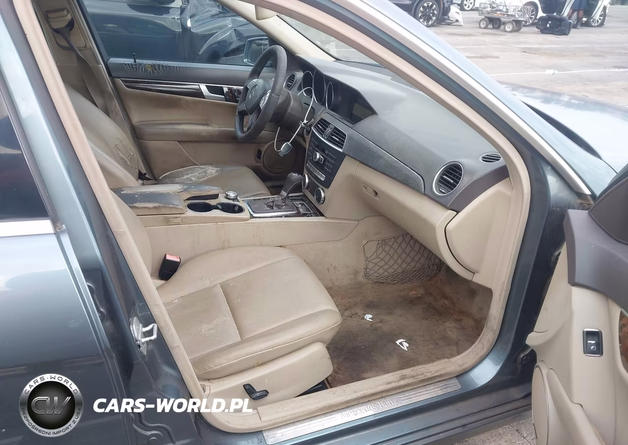 2012 Mercedes-Benz C 300 Luxury 4Matic VIN:WDDGF8BBXCF916718 - 5