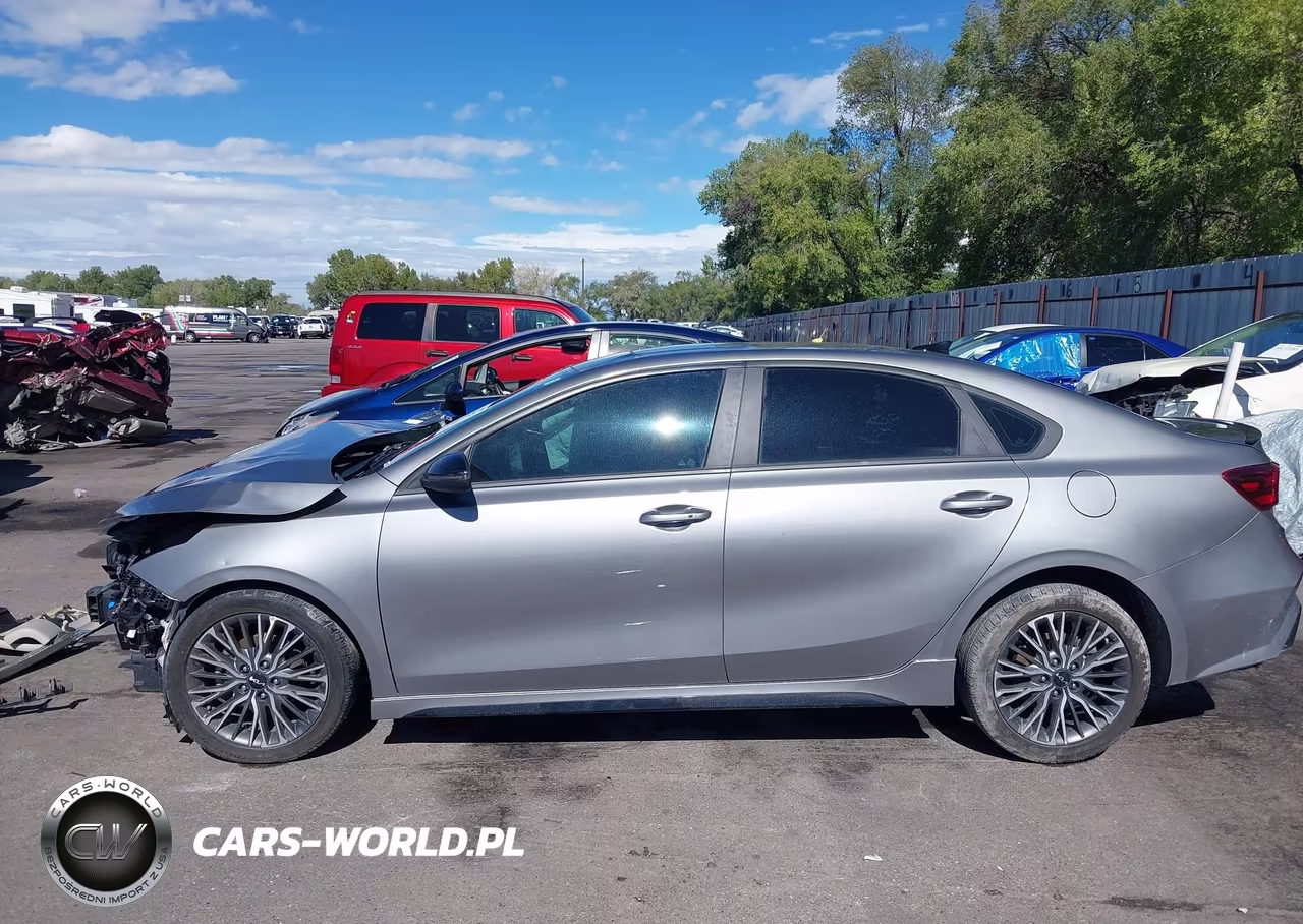 2022 Kia Forte Gt-Line VIN:3KPF54AD8NE435559 - 14