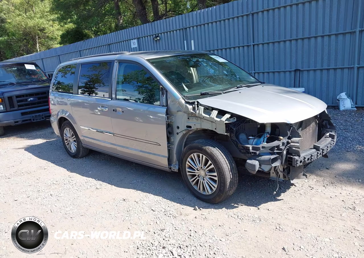 2014 Chrysler Town & Country Touring-L – zdjęcie 1 z 16