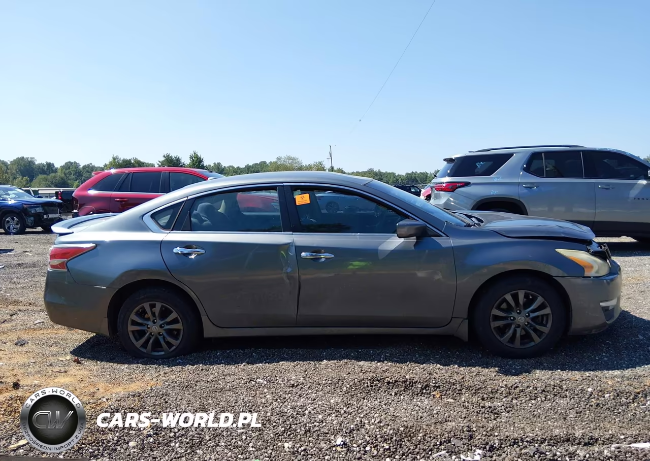 2015 Nissan Altima 2.5 S VIN:1N4AL3AP4FN342481 - 13