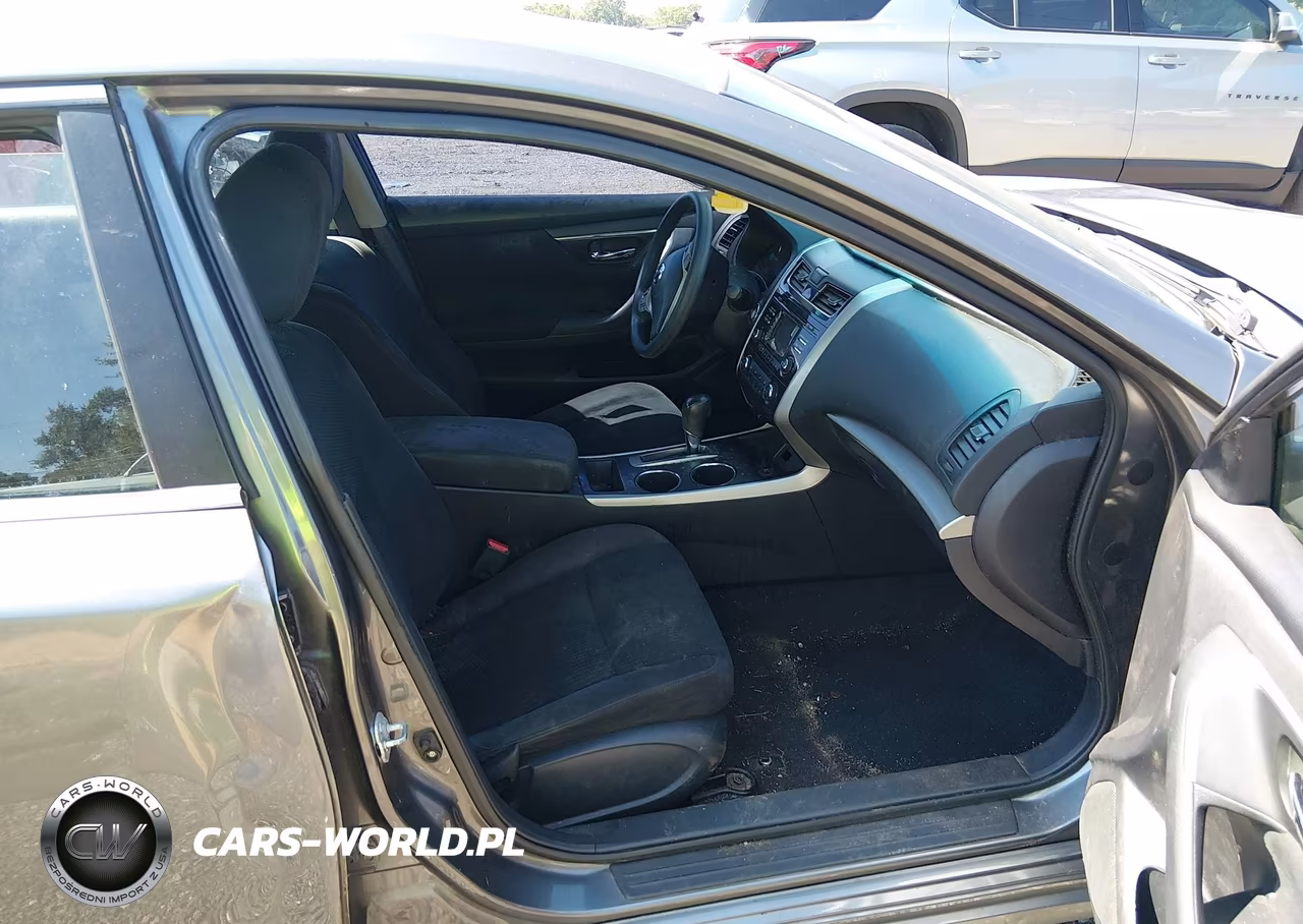 2015 Nissan Altima 2.5 S VIN:1N4AL3AP4FN342481 - 5
