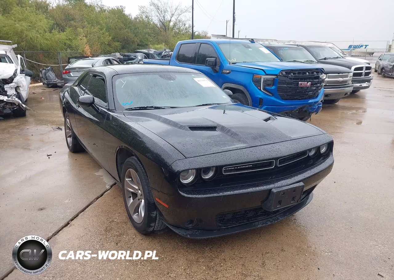 2018 Dodge Challenger Sxt VIN:2C3CDZAG0JH271997 - 1