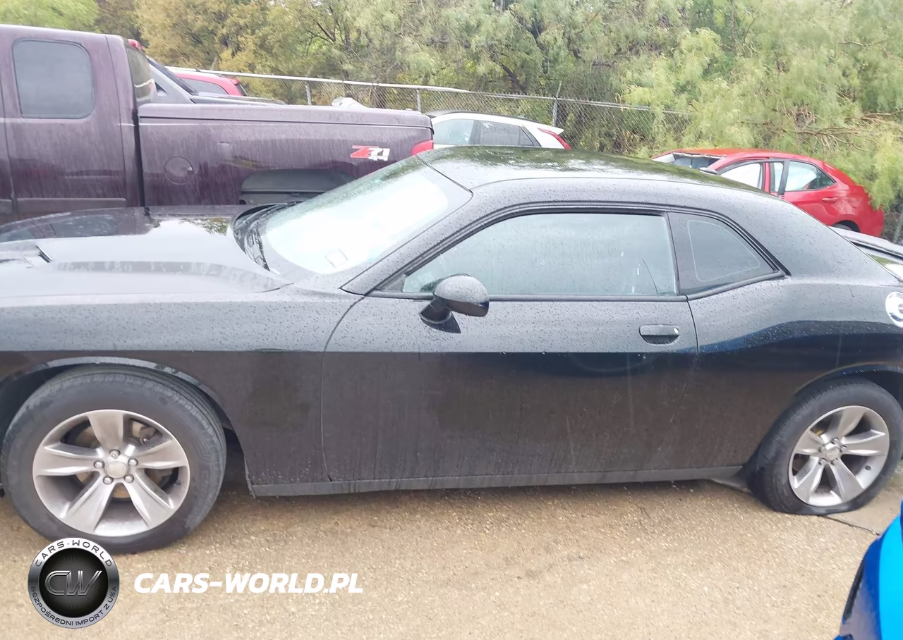 2018 Dodge Challenger Sxt VIN:2C3CDZAG0JH271997 - 14