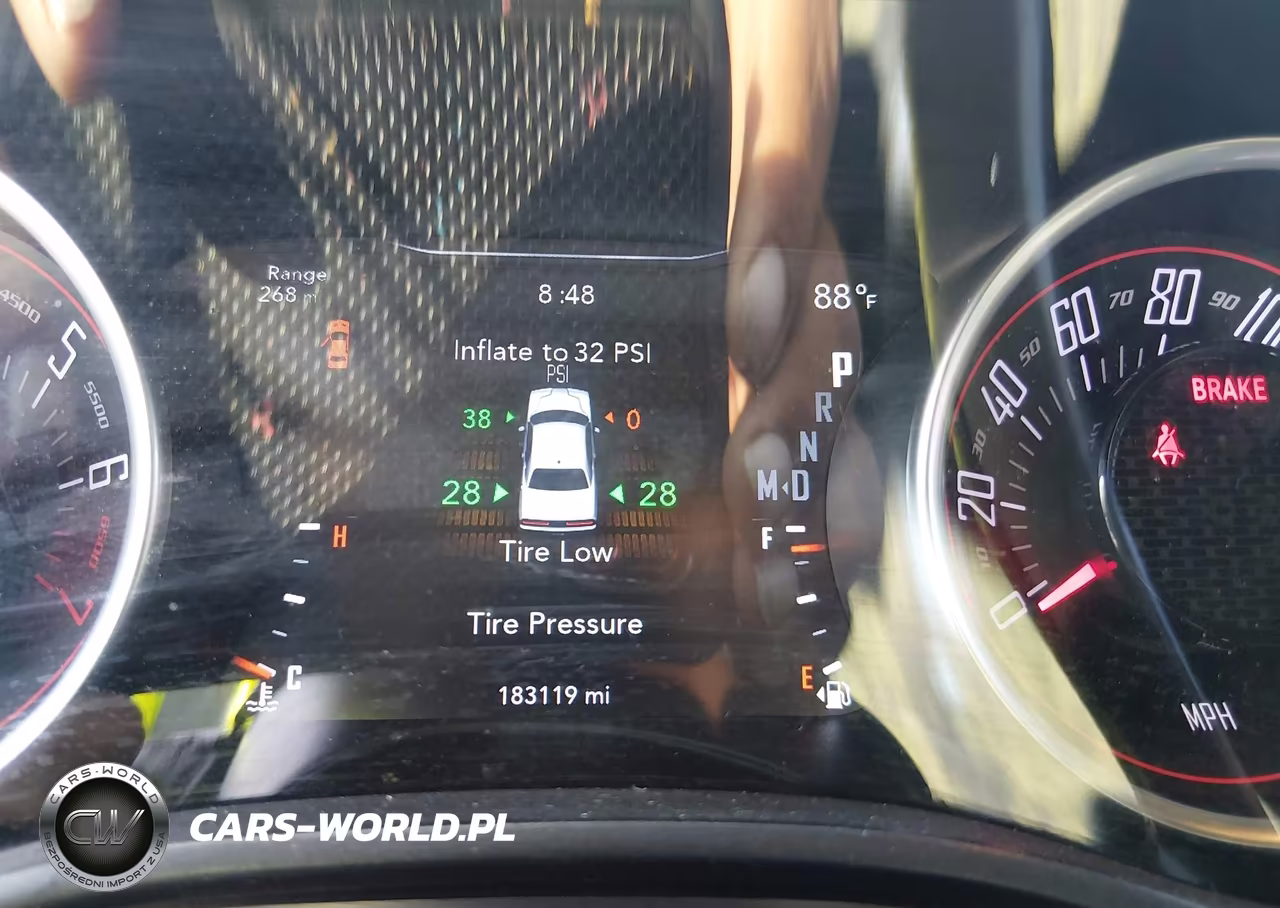 2018 Dodge Challenger Sxt VIN:2C3CDZAG0JH271997 - 15