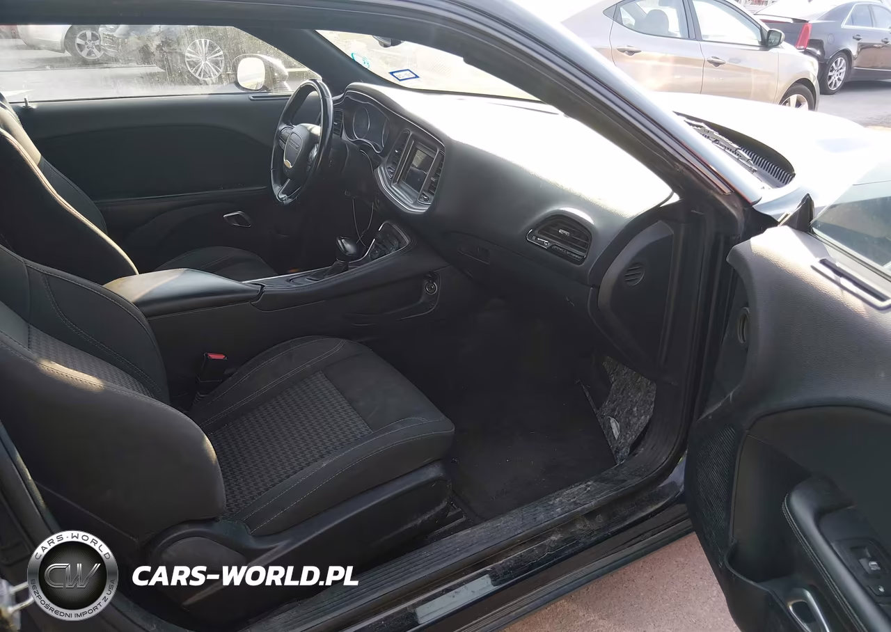 2018 Dodge Challenger Sxt VIN:2C3CDZAG0JH271997 - 5