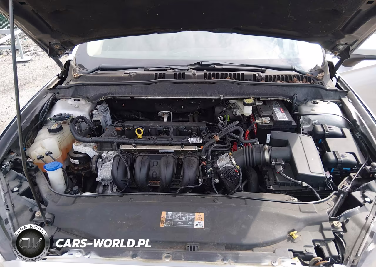 2019 Ford Fusion S VIN:3FA6P0G79KR213806 - 10