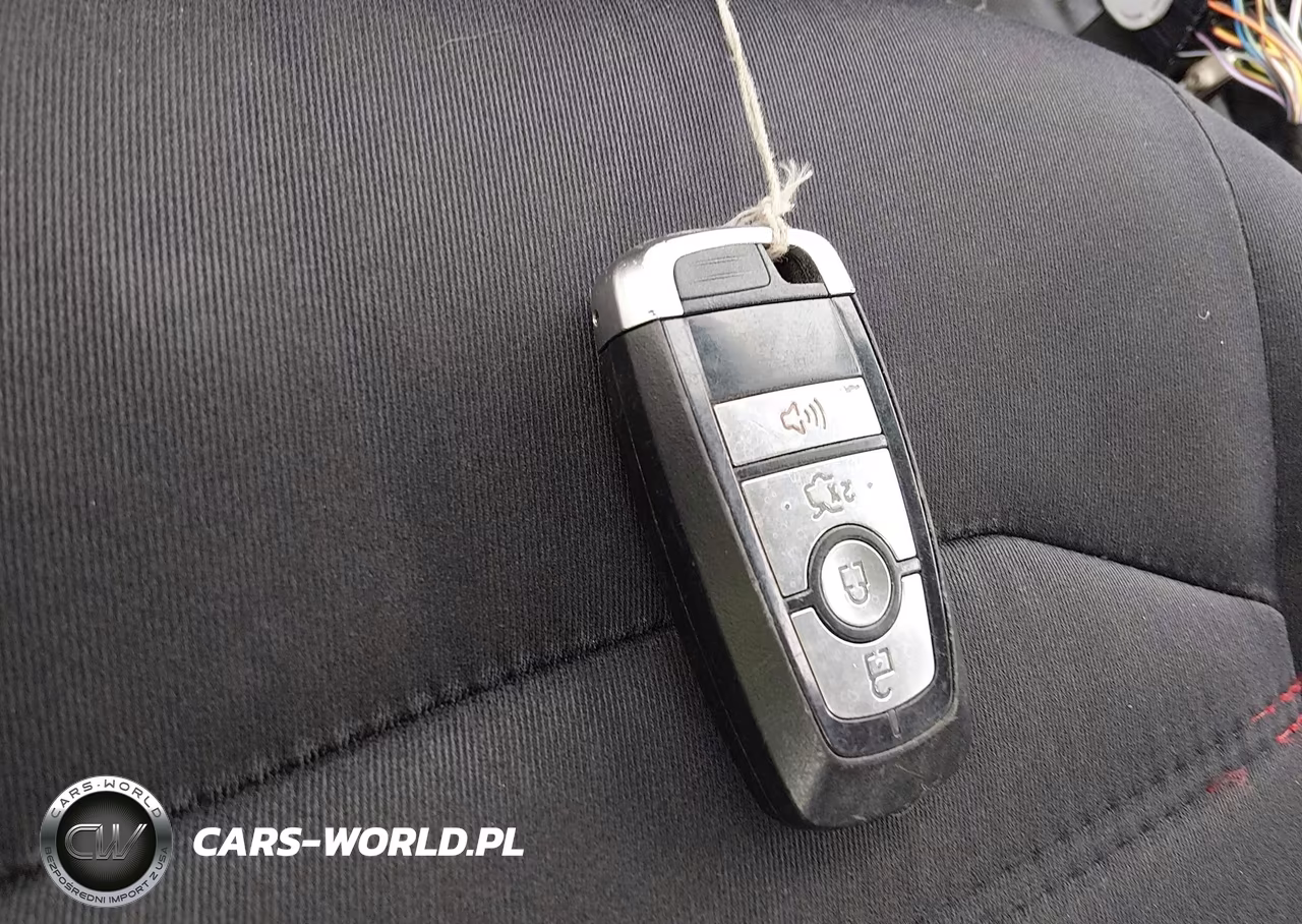 2019 Ford Fusion S VIN:3FA6P0G79KR213806 - 11
