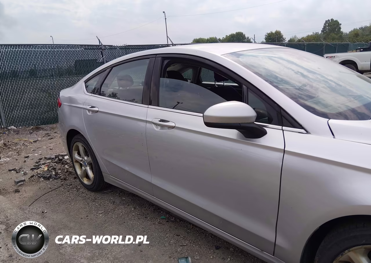 2019 Ford Fusion S VIN:3FA6P0G79KR213806 - 13