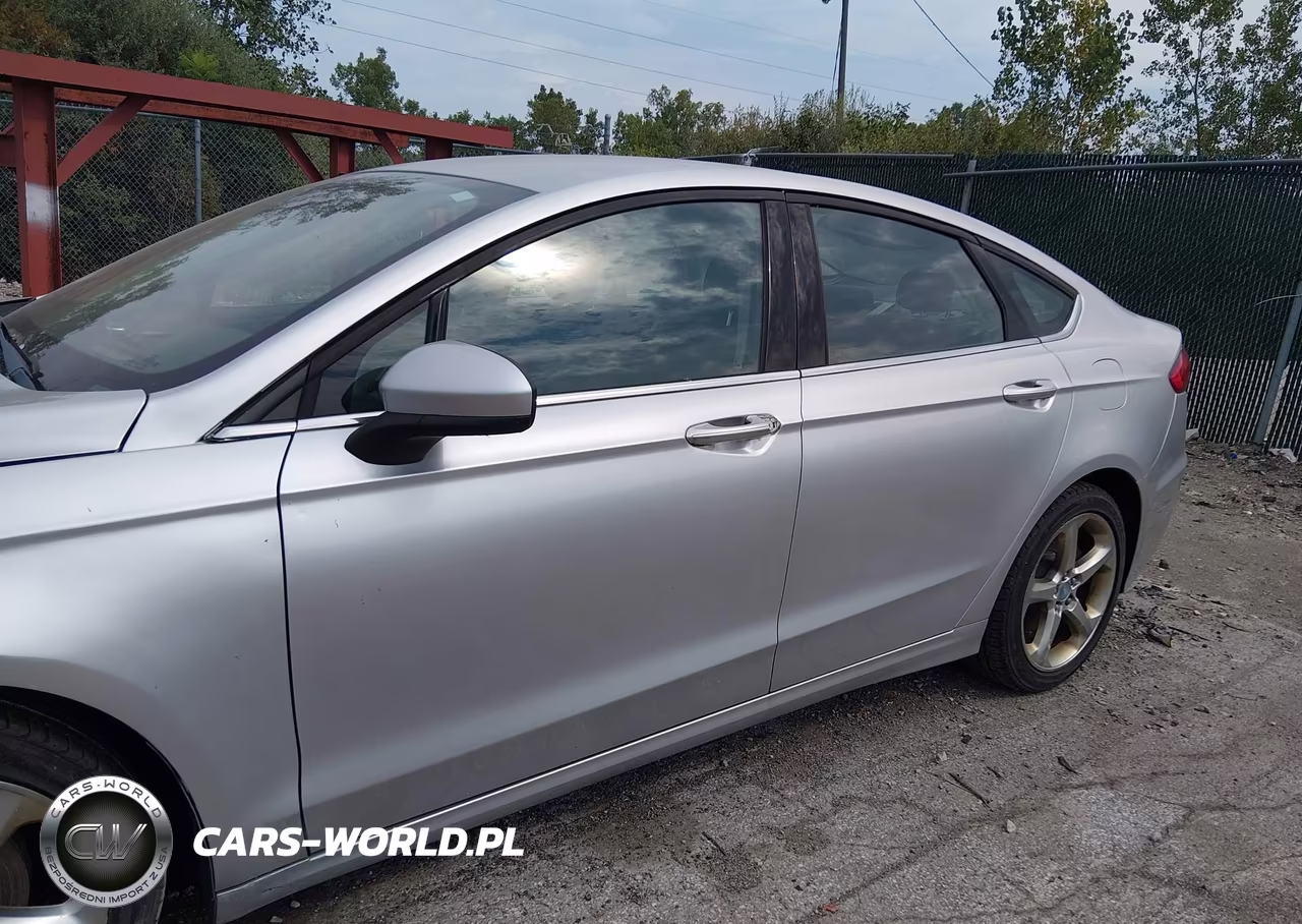 2019 Ford Fusion S VIN:3FA6P0G79KR213806 - 14