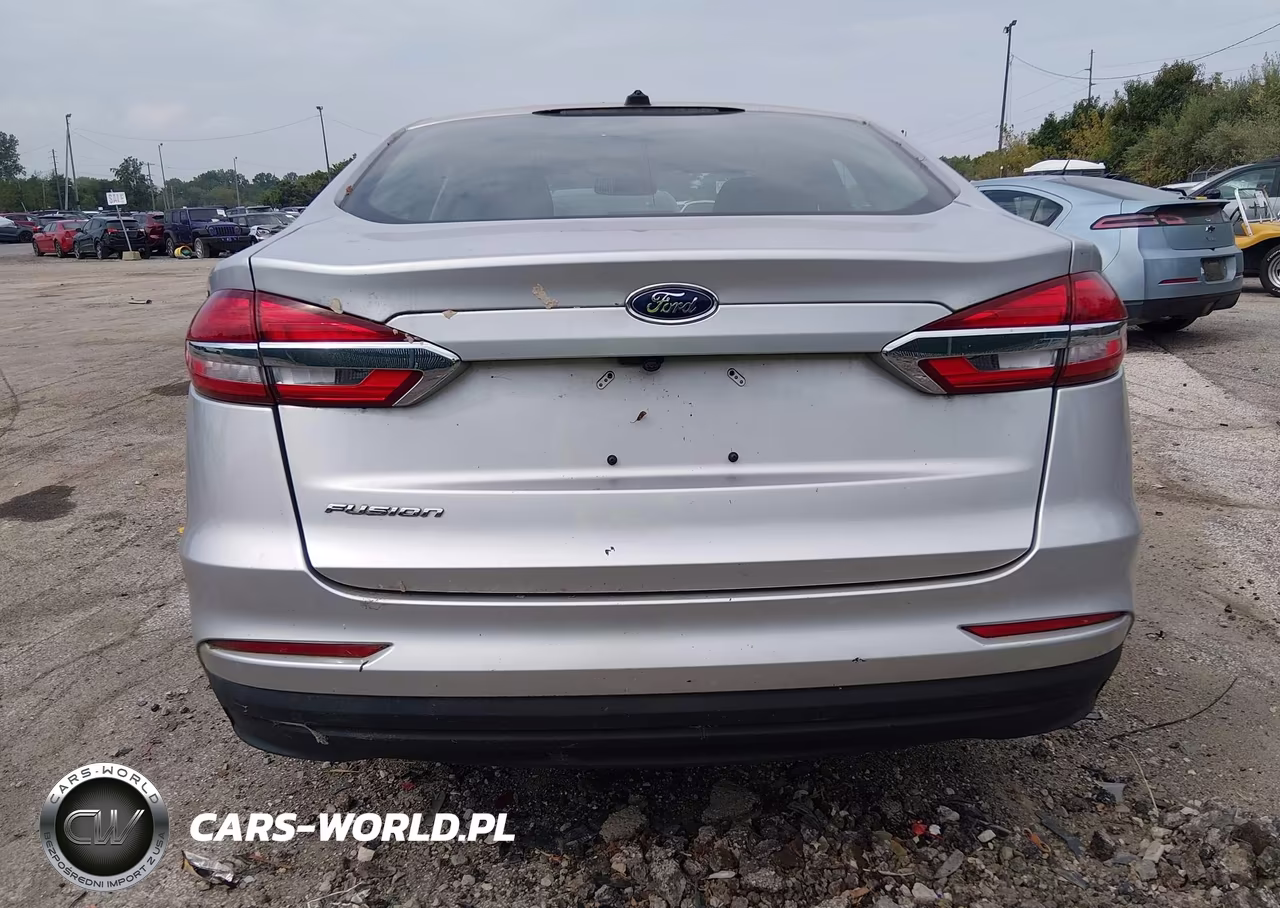 2019 Ford Fusion S VIN:3FA6P0G79KR213806 - 16