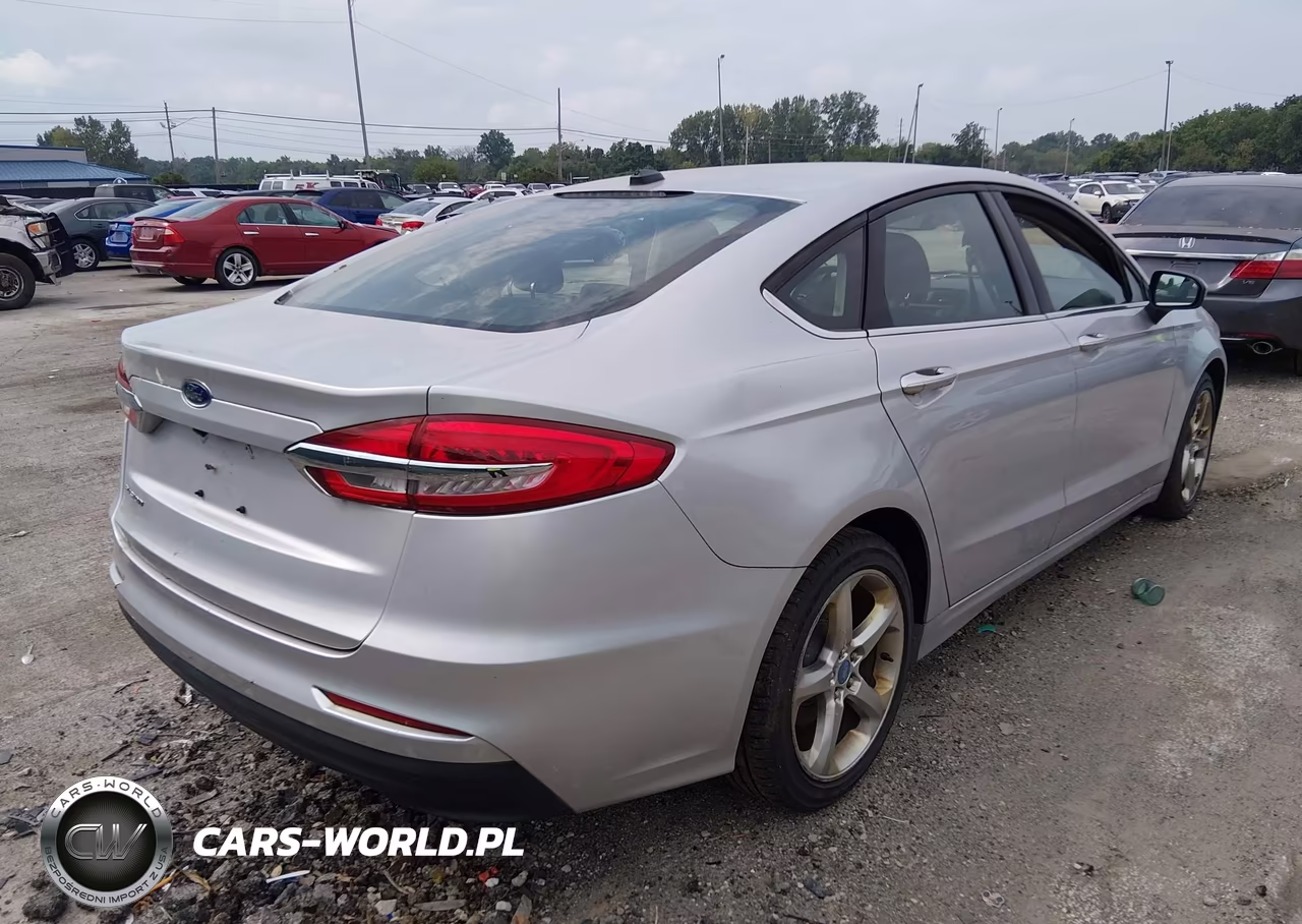 2019 Ford Fusion S VIN:3FA6P0G79KR213806 - 4