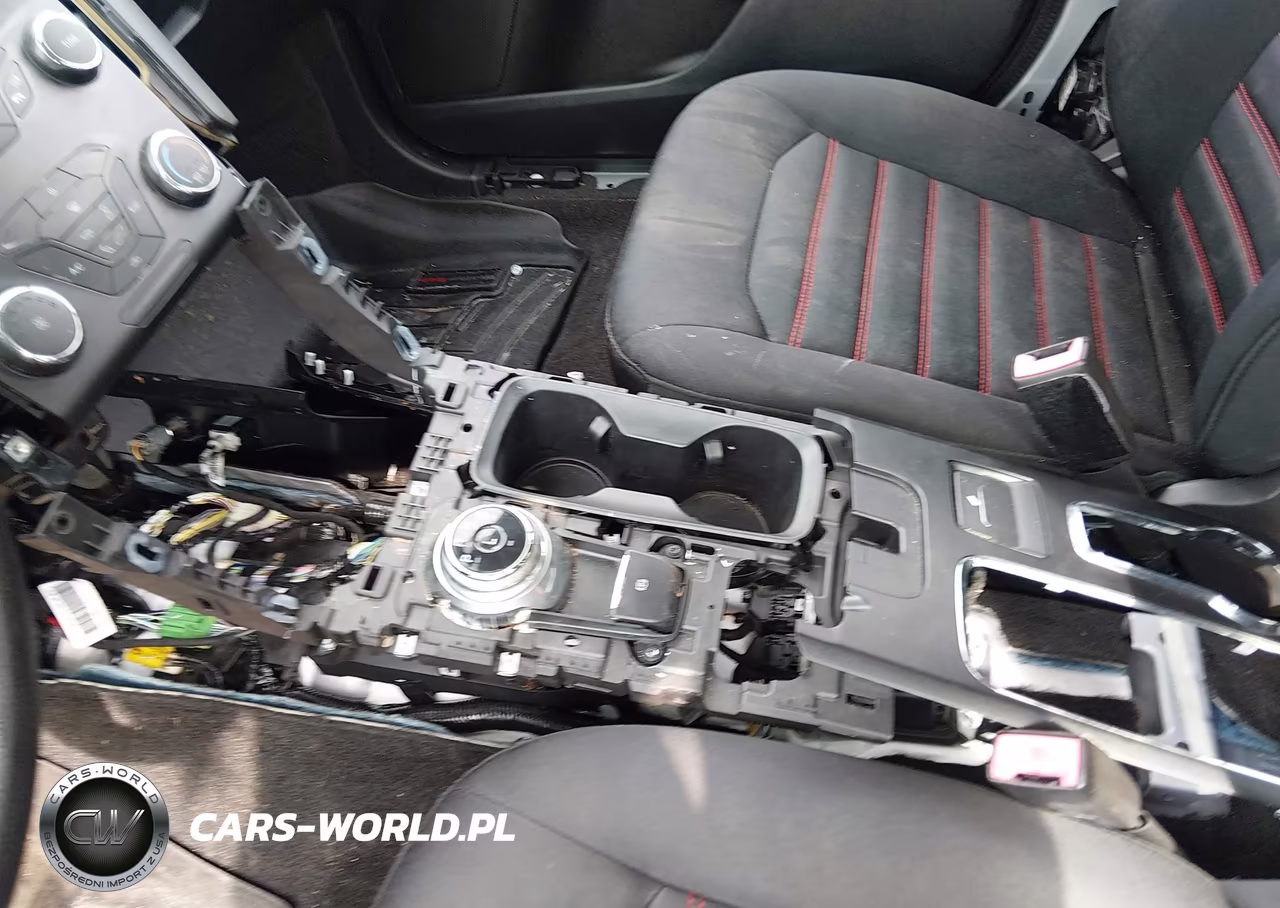 2019 Ford Fusion S VIN:3FA6P0G79KR213806 - 6